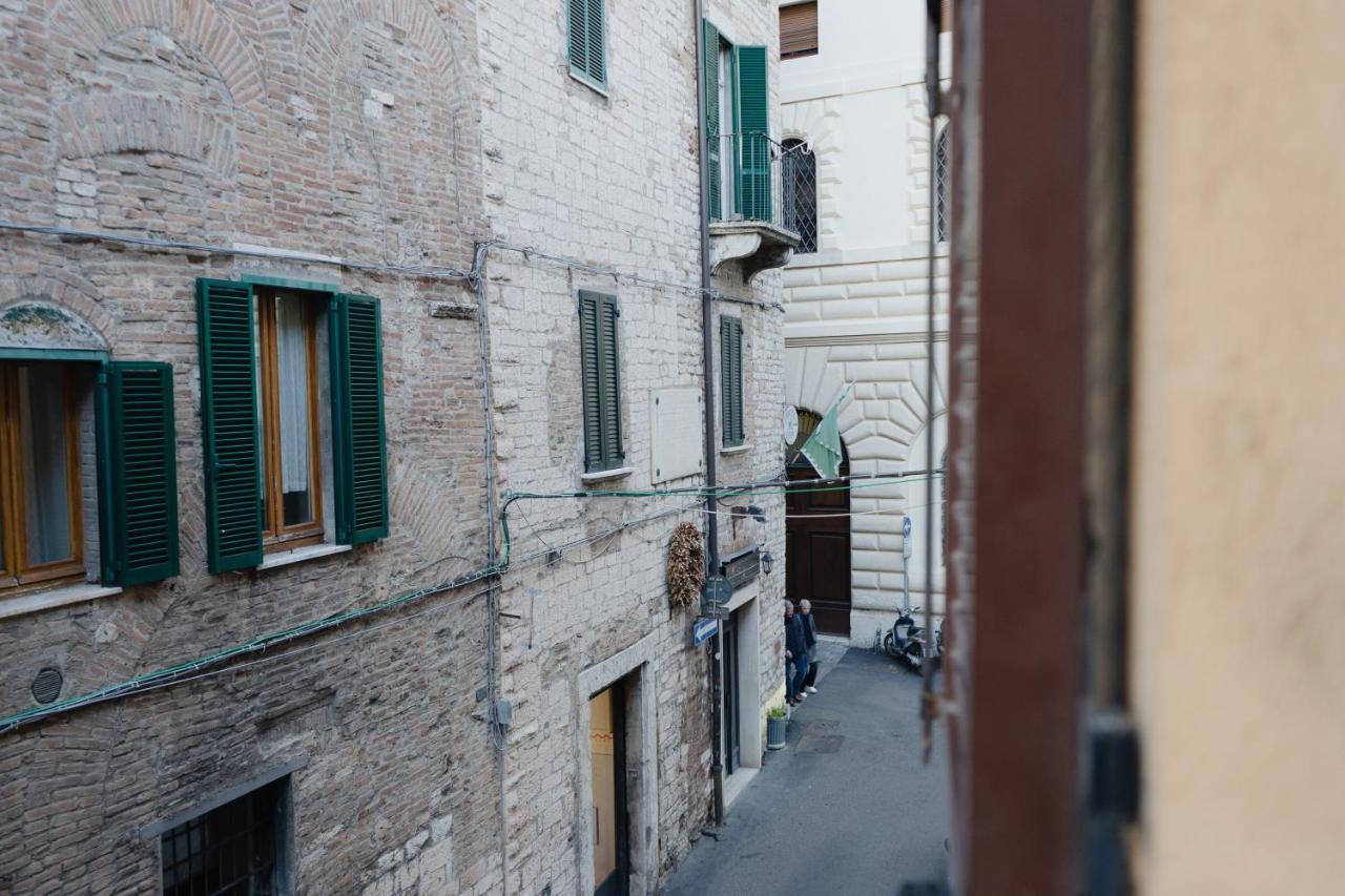 Exclusive Apartment In Piazza Italia In Perugia Buitenkant foto