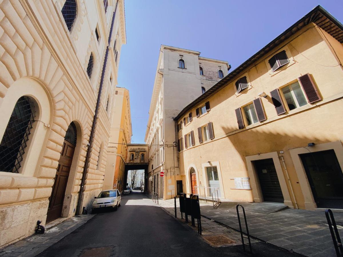 Exclusive Apartment In Piazza Italia In Perugia Buitenkant foto